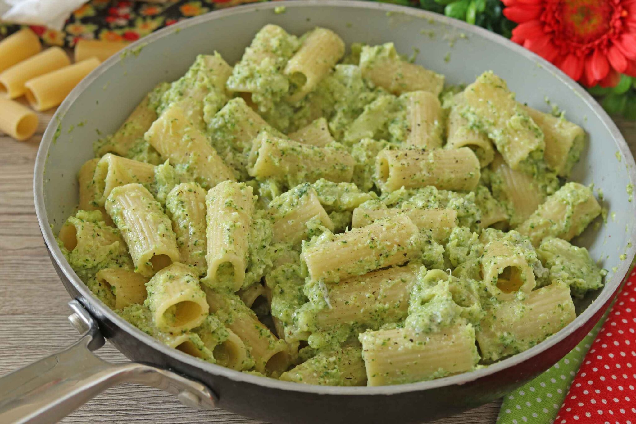 Das Brot das alle verrückt macht, Knoblauchbrot ohne Kneten der immer ...